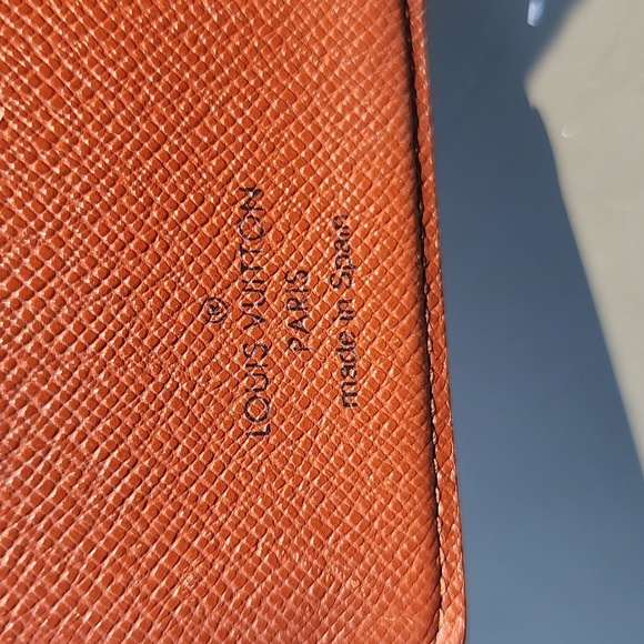 Authentic Louis Vuitton kisslock wallet - Picture 9 of 15